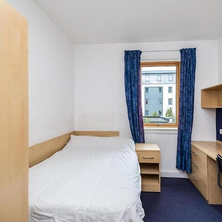 En Suite Rooms, Gillingham - Sk Εξωτερικό φωτογραφία