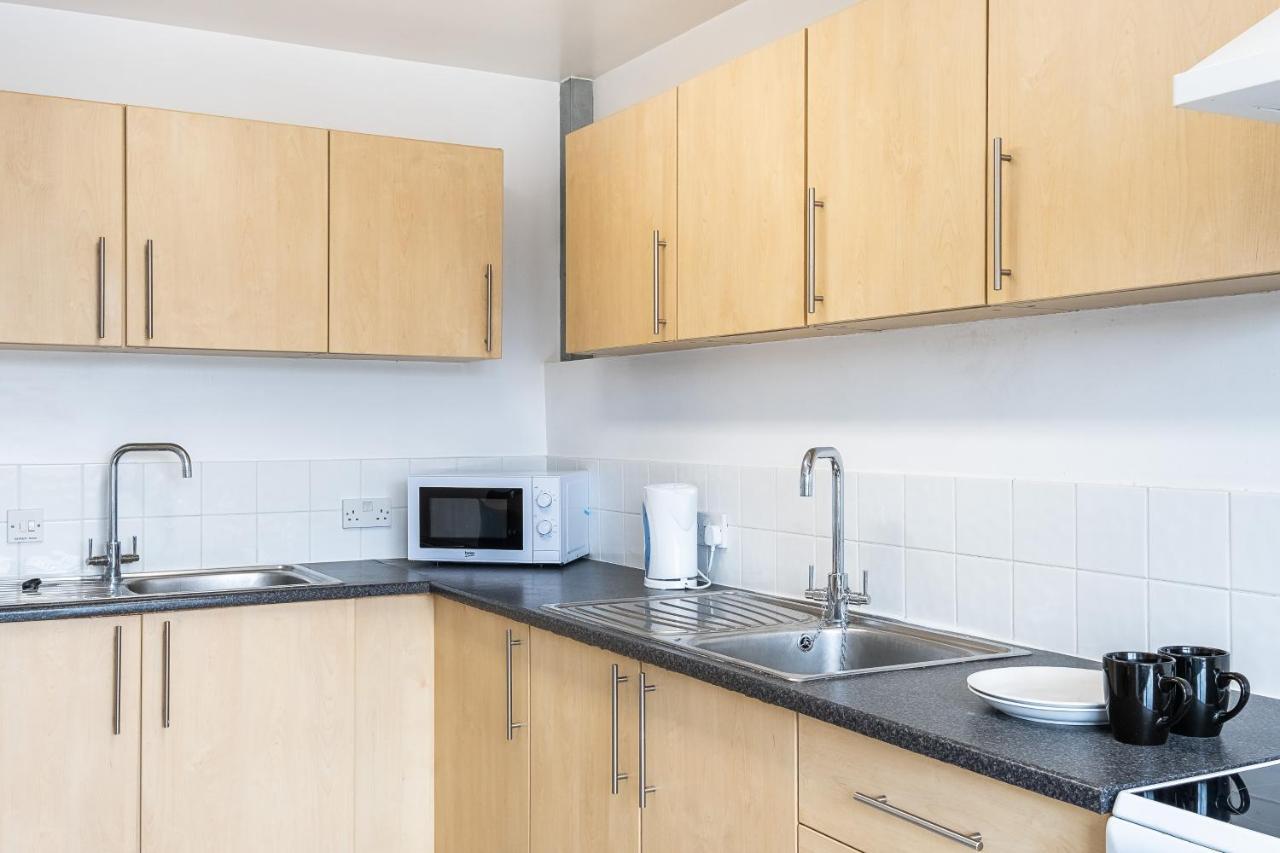 En Suite Rooms, Gillingham - Sk Εξωτερικό φωτογραφία